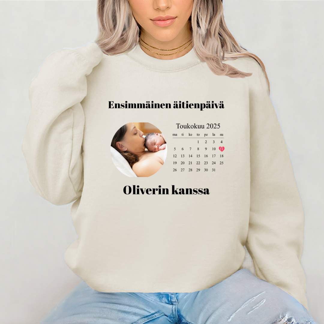 Collegepaita kuvalla, tekstillä ja päivämäärällä